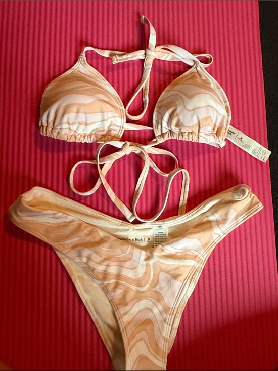 Abercrombie & Fitch Other - Abercrombie & Fitch Peach Swirl Triangle Bikini Set